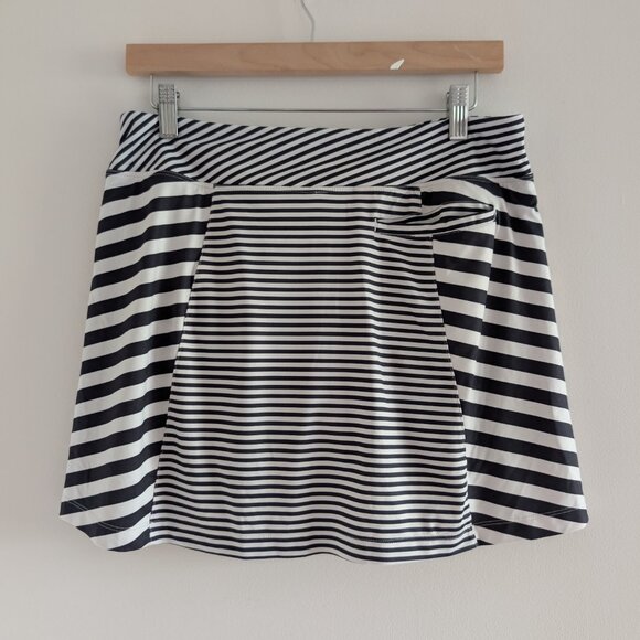 3/$30 Nike Golf mixed stripes skort - Picture 4 of 6